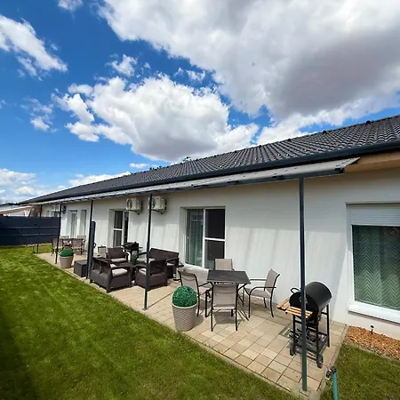 Local-lux Garden Residence-12guests-140m2-free Parking Appartement *