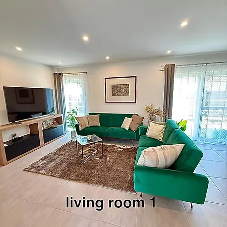 Local-lux Garden Residence-12guests-140m2-free Parking Appartement *