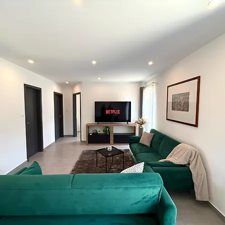 Local-lux Garden Residence-12guests-140m2-free Parking *
