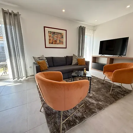 Local-lux Garden Residence-12guests-140m2-free Parking Apartment *