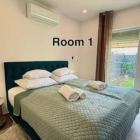 Local-lux Garden Residence-12guests-140m2-free Parking Apartment