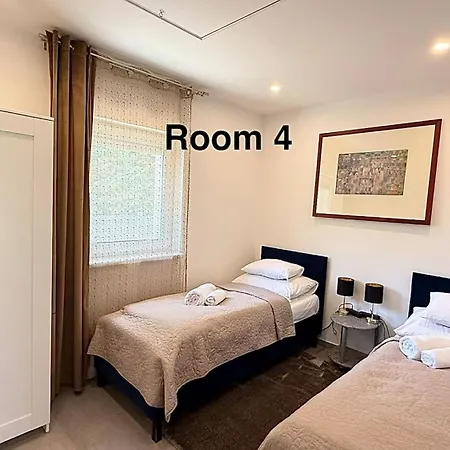 Local-lux Garden Residence-12guests-140m2-free Parking * Kecskemet