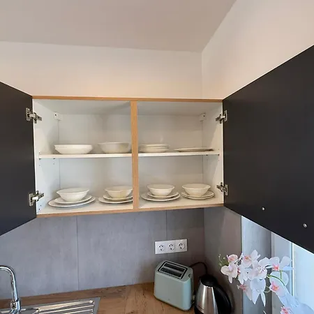 Local-lux Garden Residence-12guests-140m2-free Parking *